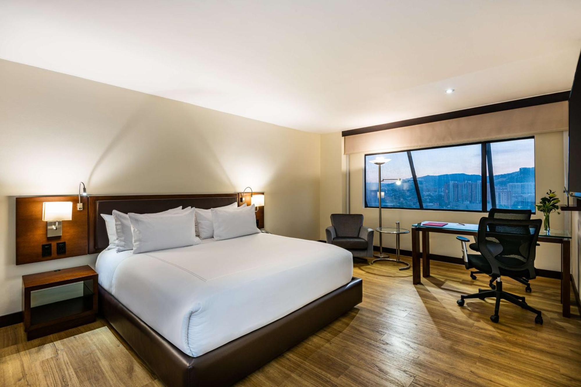 Nh Collection Bogota Wtc Royal Hotel Exterior photo