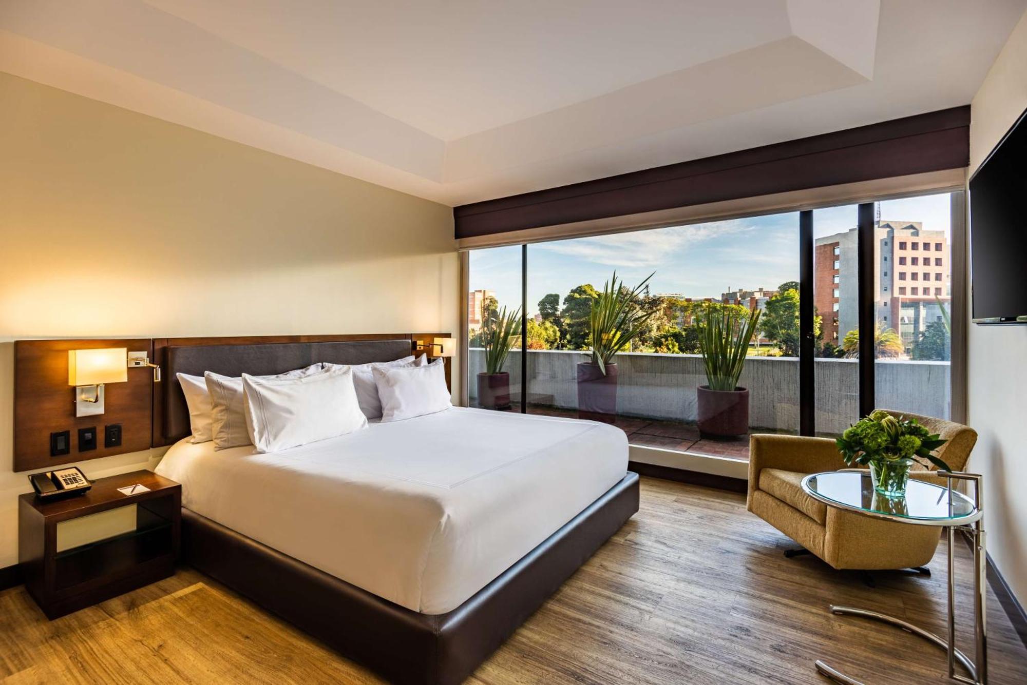 Nh Collection Bogota Wtc Royal Hotel Exterior photo